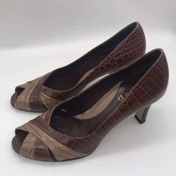 Michelle D Faux Croc/Lizard Pattern High Heels Size 5.5M - Picture 2 of 7
